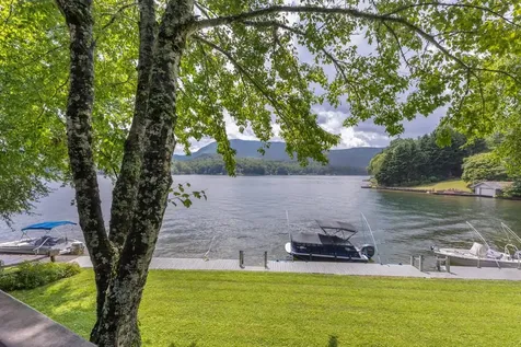 82 Innsbrook Drive Lake Toxaway NC 28747