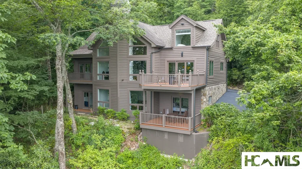 700 Satulah Ridge Road Highlands NC 28741