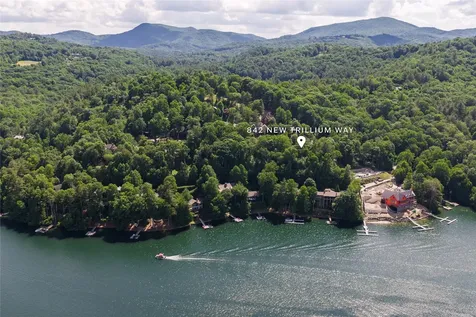 842 New Trillium Way Cashiers NC 28717
