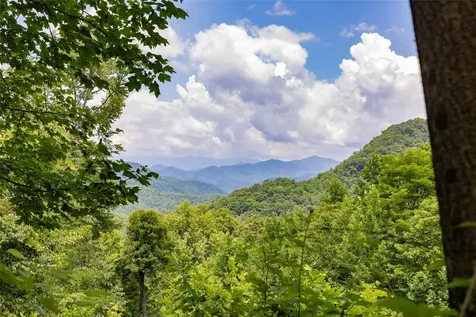 2652 Pilot Knob Road Glenville NC 28736