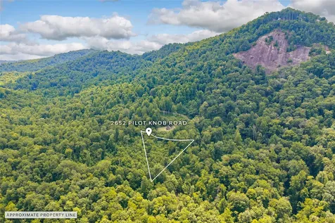 2652 Pilot Knob Road Glenville NC 28736