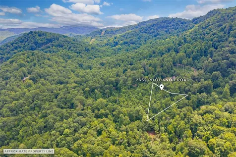 2652 Pilot Knob Road Glenville NC 28736