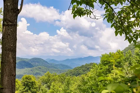 2652 Pilot Knob Road Glenville NC 28736