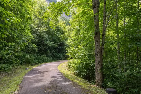 2652 Pilot Knob Road Glenville NC 28736