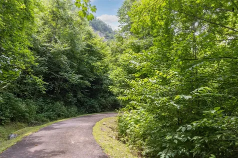 2652 Pilot Knob Road Glenville NC 28736