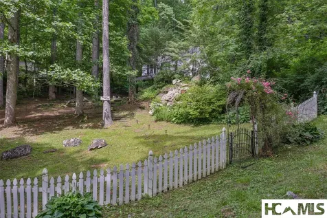 141 Andrews Park Road Cullowhee NC 28723