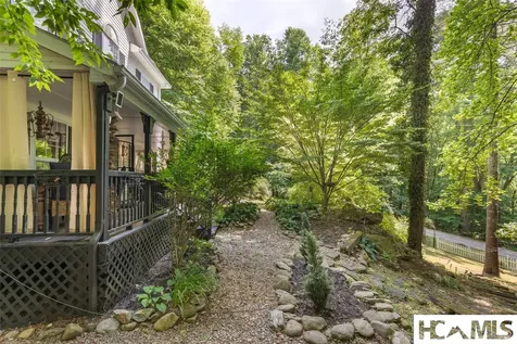 141 Andrews Park Road Cullowhee NC 28723
