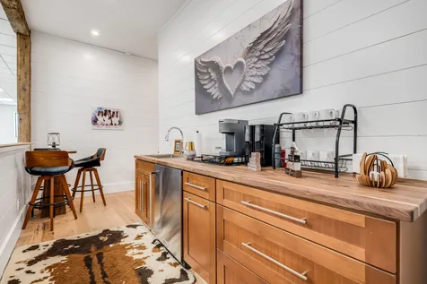 115 Speed Way Unit B Lake Toxaway NC 28747