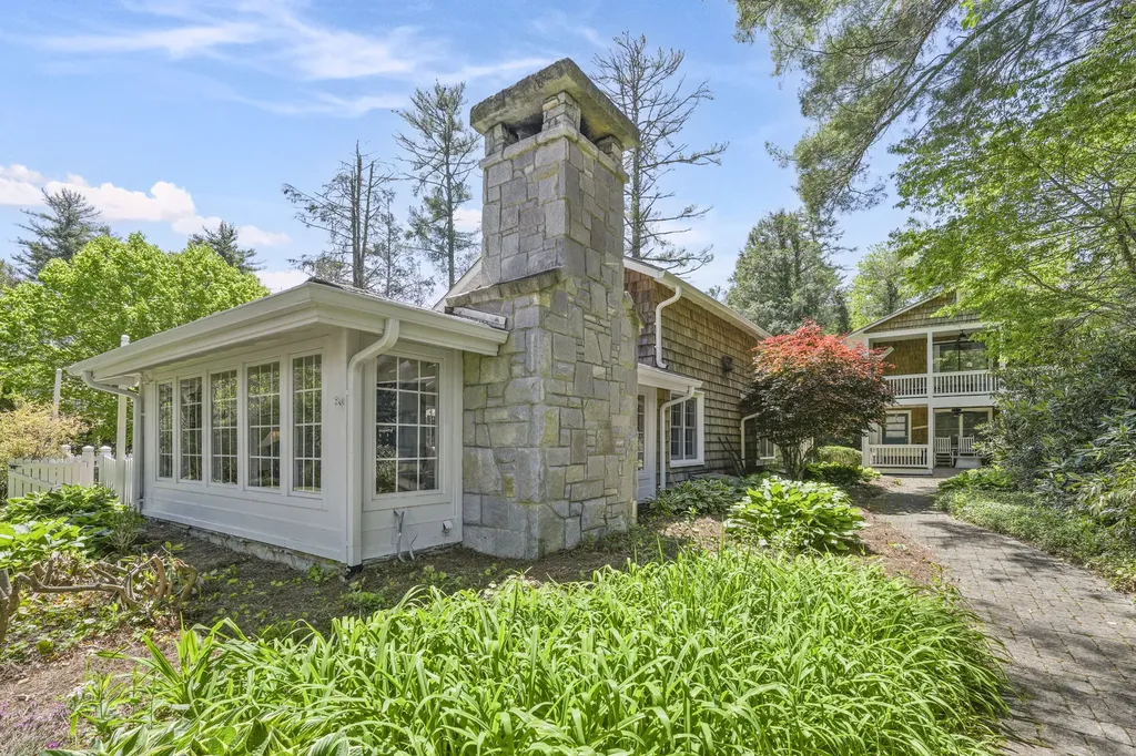343 Cullasaja Road Highlands NC 28741