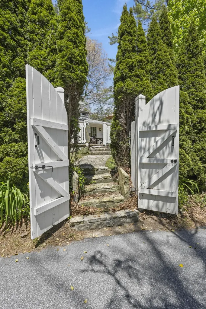 343 Cullasaja Road Highlands NC 28741