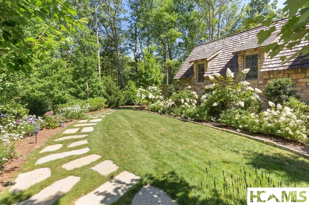2071 High Mountain Drive Cashiers NC 28717