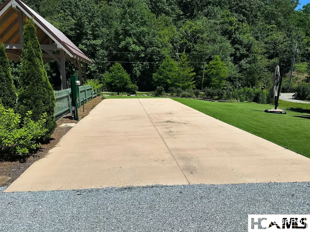 115 Wildflower Road Scaly Mountain NC 28775