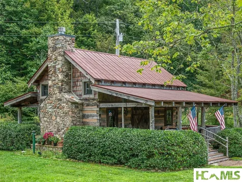 115 Wildflower Road Scaly Mountain NC 28775
