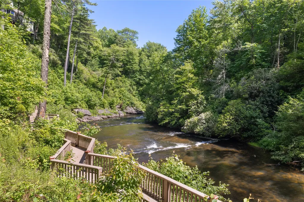 56 The Rapids Road Sapphire NC 28774