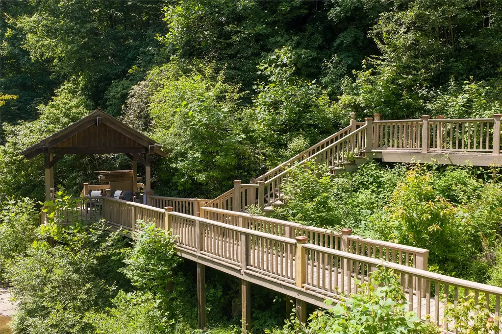 56 The Rapids Road Sapphire NC 28774