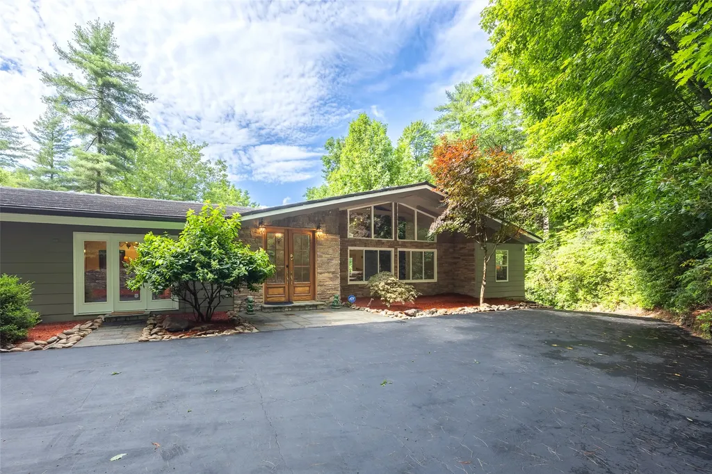 2133 W Christy Trail Sapphire NC 28774