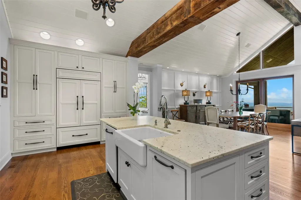 100 Meadow Ridge Drive Lake Toxaway NC 28747