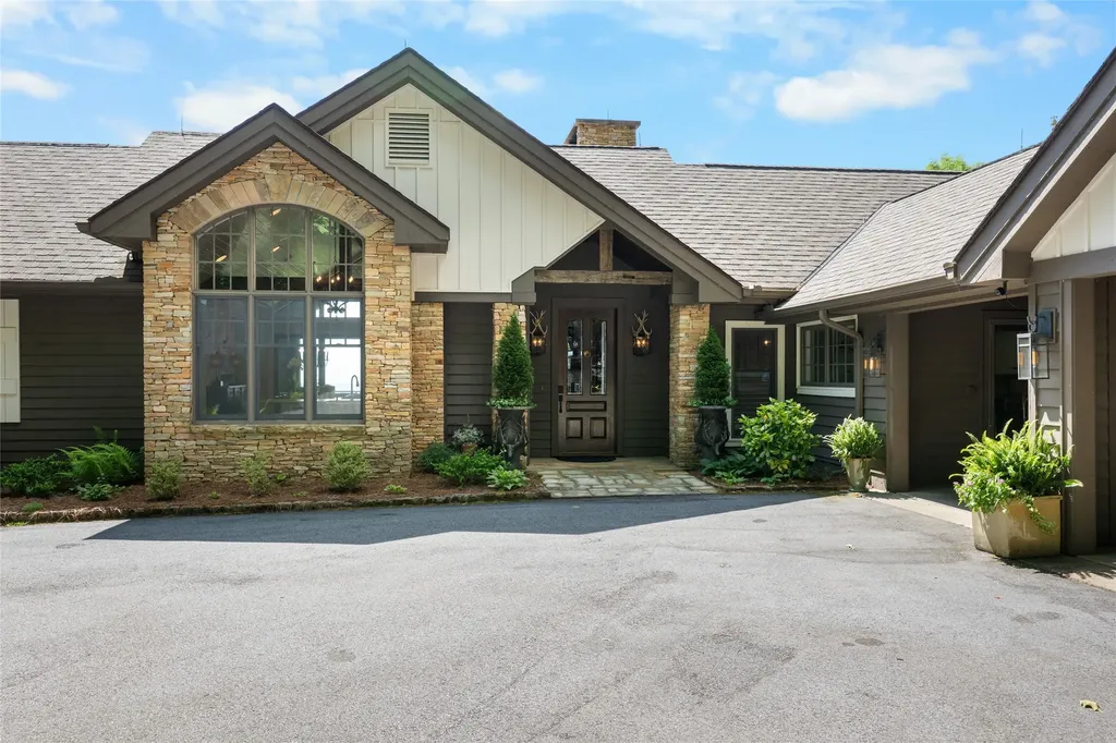 100 Meadow Ridge Drive Lake Toxaway NC 28747
