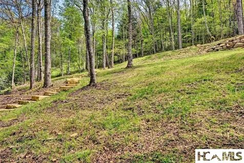 140 Twin Kettle Falls Glenville NC 28736