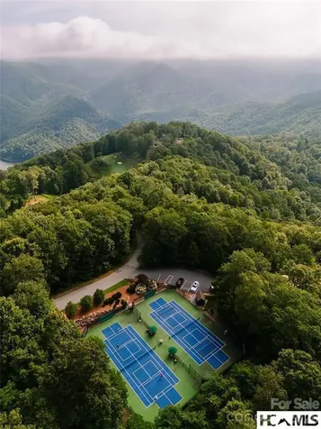 762 Scarlet Oak Road Tuckasegee NC 28783