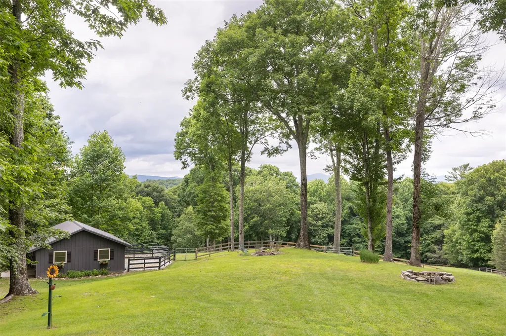 41 Flat Creek Drive Glenville NC 28736