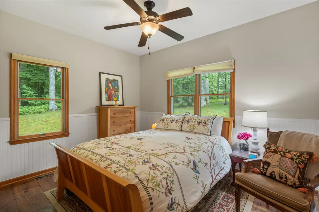 41 Flat Creek Drive Glenville NC 28736