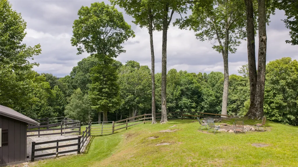 41 Flat Creek Drive Glenville NC 28736