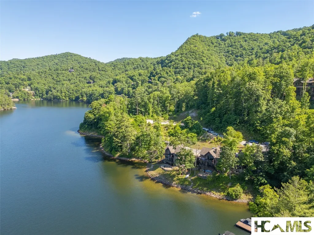 561 Harbor Ridge Drive Tuckasegee NC 28783