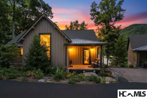 561 Harbor Ridge Drive Tuckasegee NC 28783