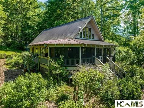 1005 Concho Mountain Cullowhee NC 28723