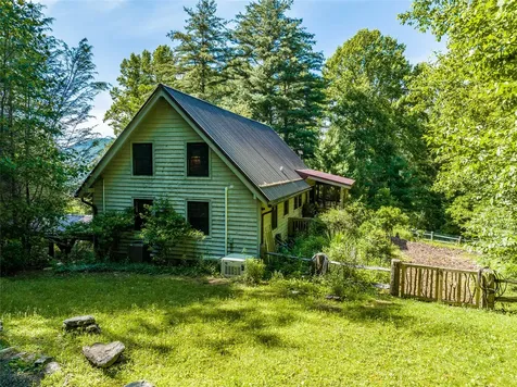 1005 Concho Mountain Cullowhee NC 28723