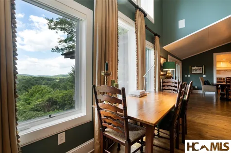 653 Country Club Drive Highlands NC 28741