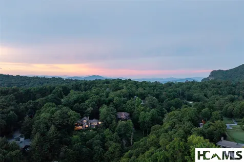 653 Country Club Drive Highlands NC 28741