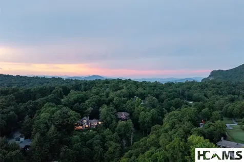 653 Country Club Drive Highlands NC 28741