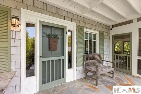 806 N 4th Street Highlands NC 28741