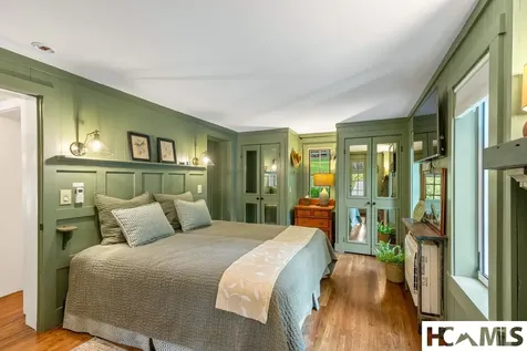 806 N 4th Street Highlands NC 28741