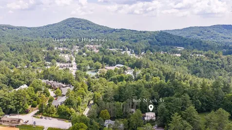 806 N 4th Street Highlands NC 28741