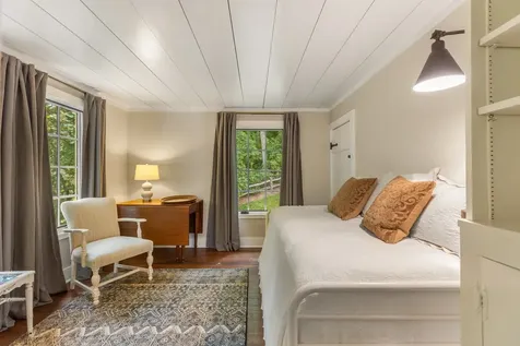 806 N 4th Street Highlands NC 28741