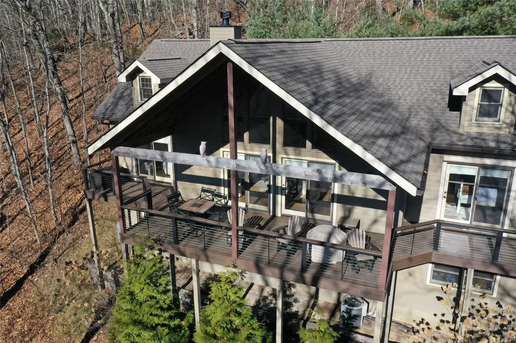 1560 Shirley Pressley Road Glenville NC 28736