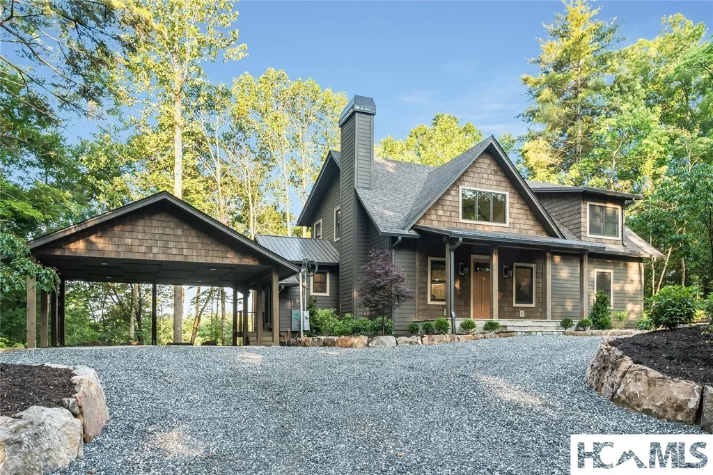 2707 Upper Whitewater Road Sapphire NC 28774