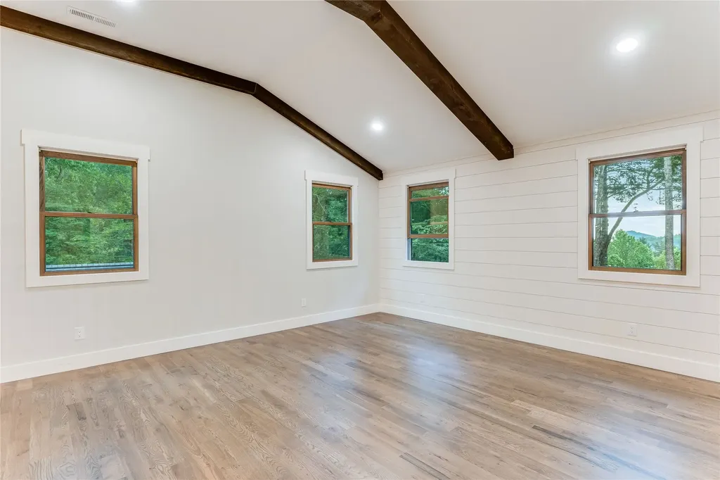 2707 Upper Whitewater Road Sapphire NC 28774