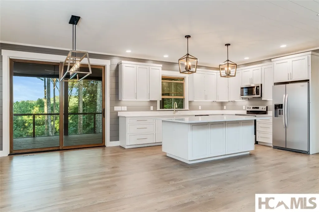 2707 Upper Whitewater Road Sapphire NC 28774