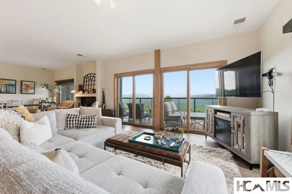 101 Vz Top Road Highlands NC 28741
