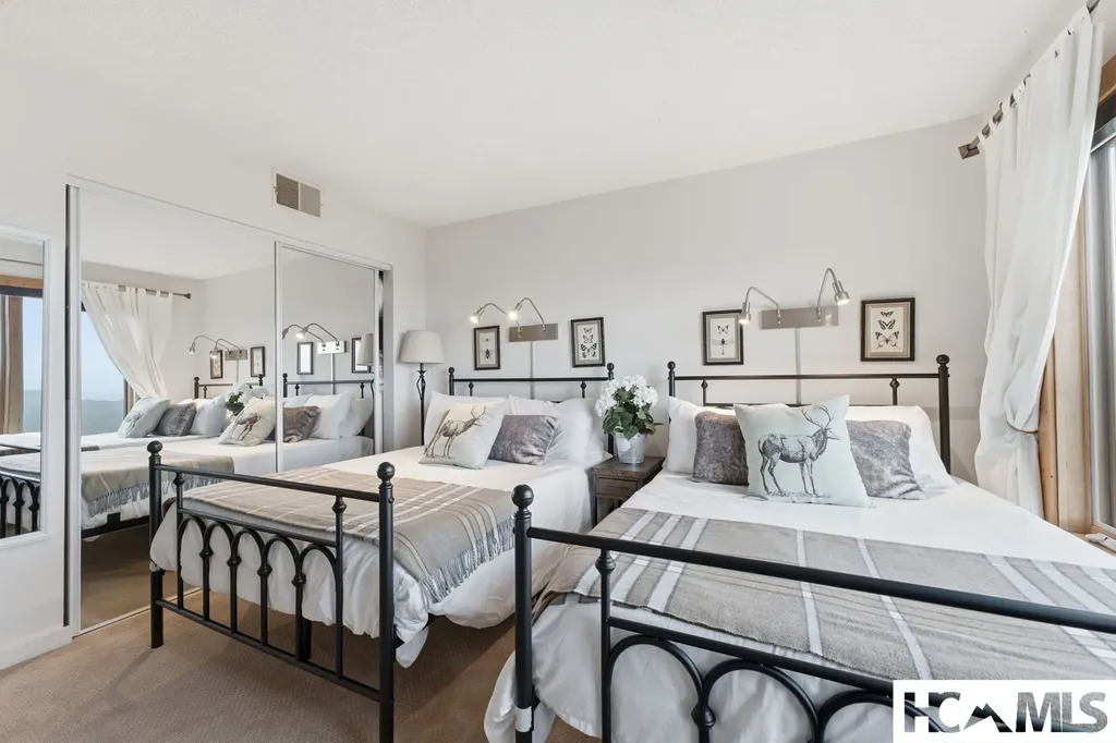 101 Vz Top Road Highlands NC 28741