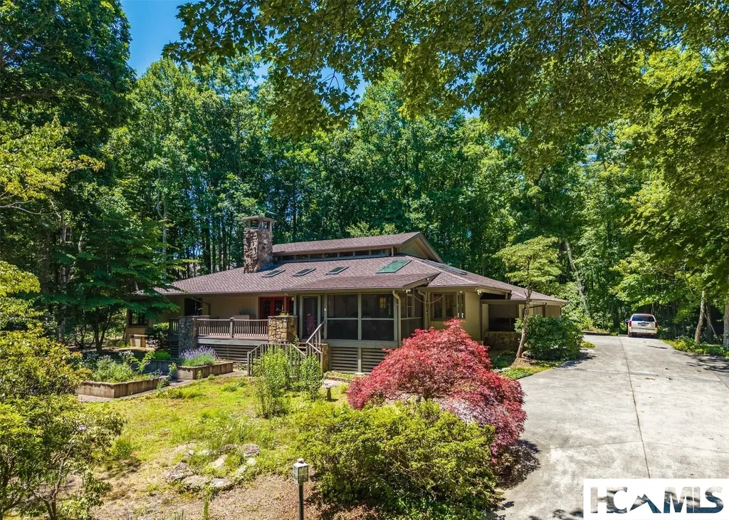 343 Round Hill Road Sapphire NC 28774