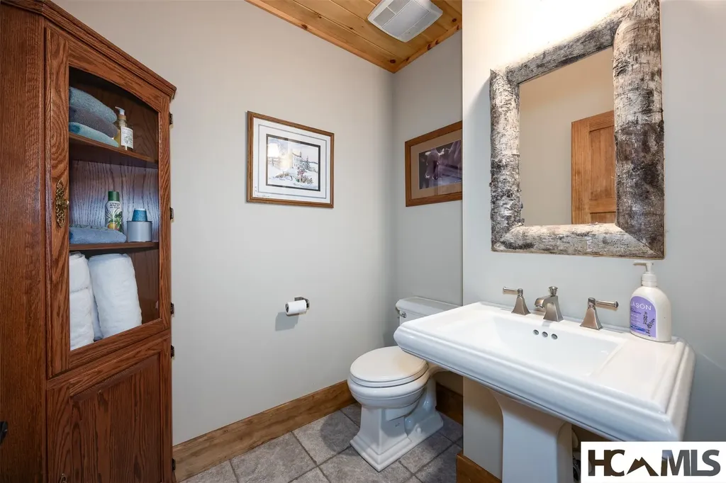 343 Round Hill Road Sapphire NC 28774