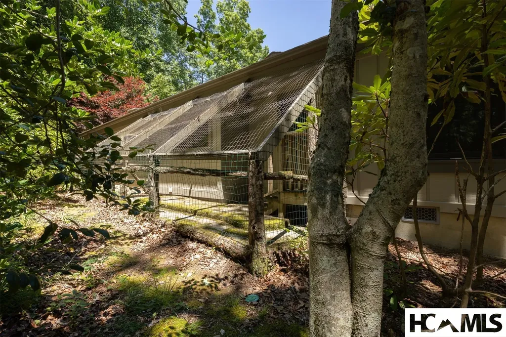 343 Round Hill Road Sapphire NC 28774