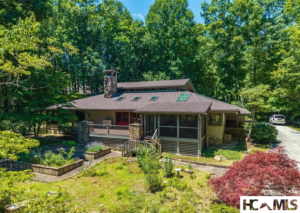 343 Round Hill Road Sapphire NC 28774