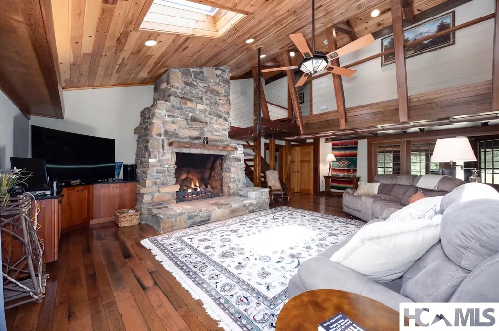 343 Round Hill Road Sapphire NC 28774