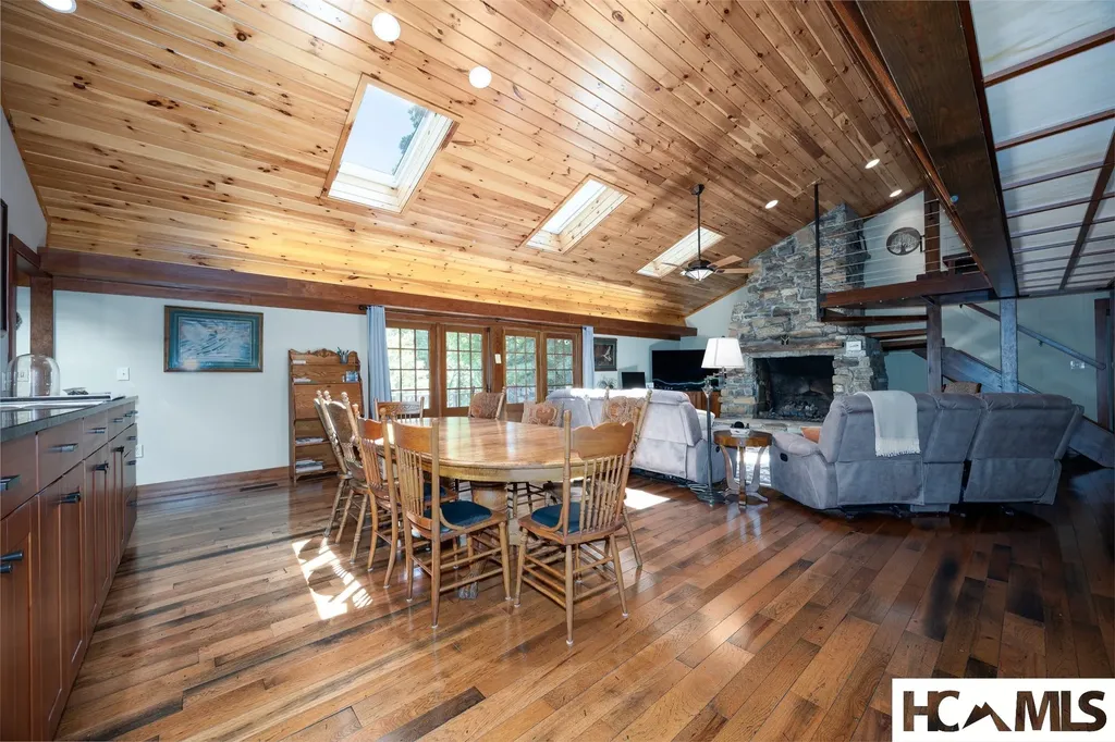 343 Round Hill Road Sapphire NC 28774